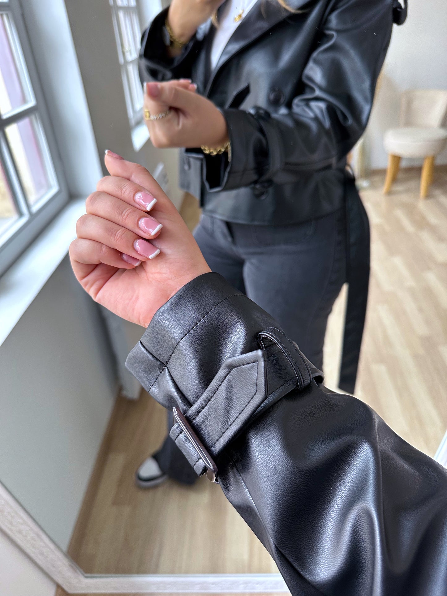 SELENIA short faux leather trench coat