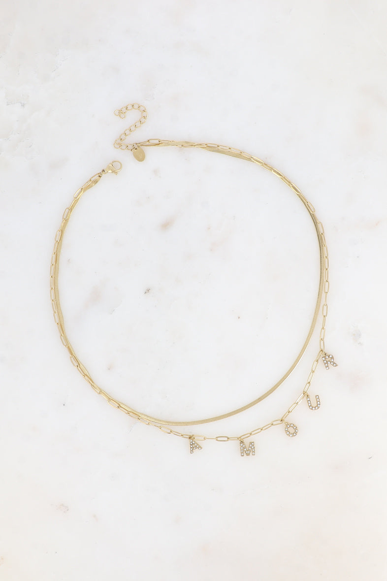 Collier multirang lettres « AMOUR »