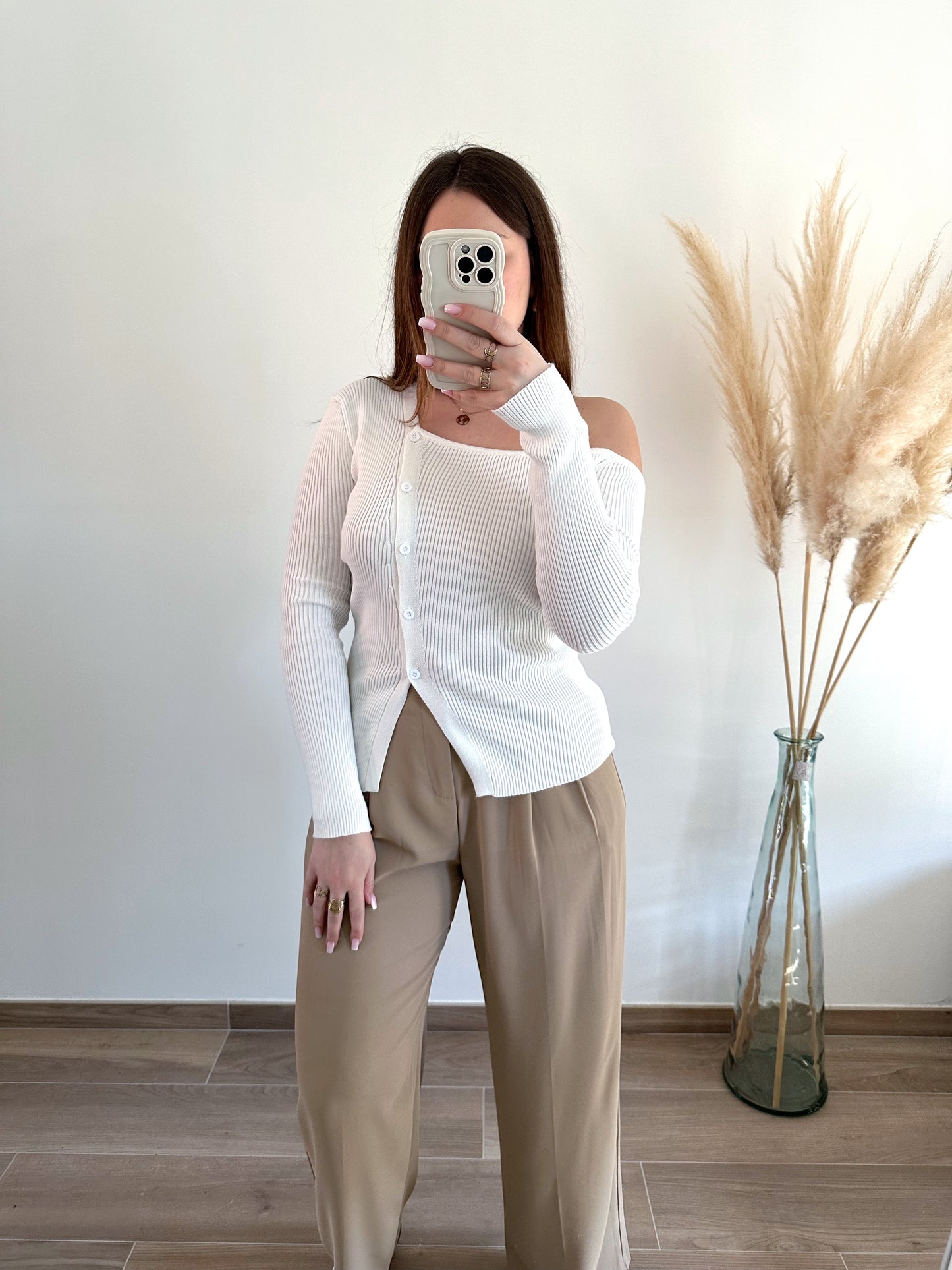 Top asymétrique boutonné blanc AMEL