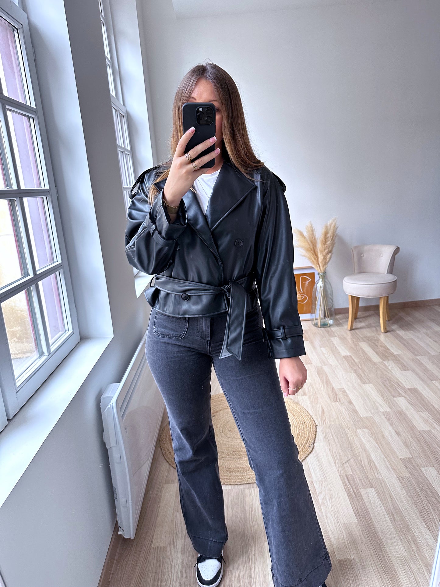SELENIA short faux leather trench coat