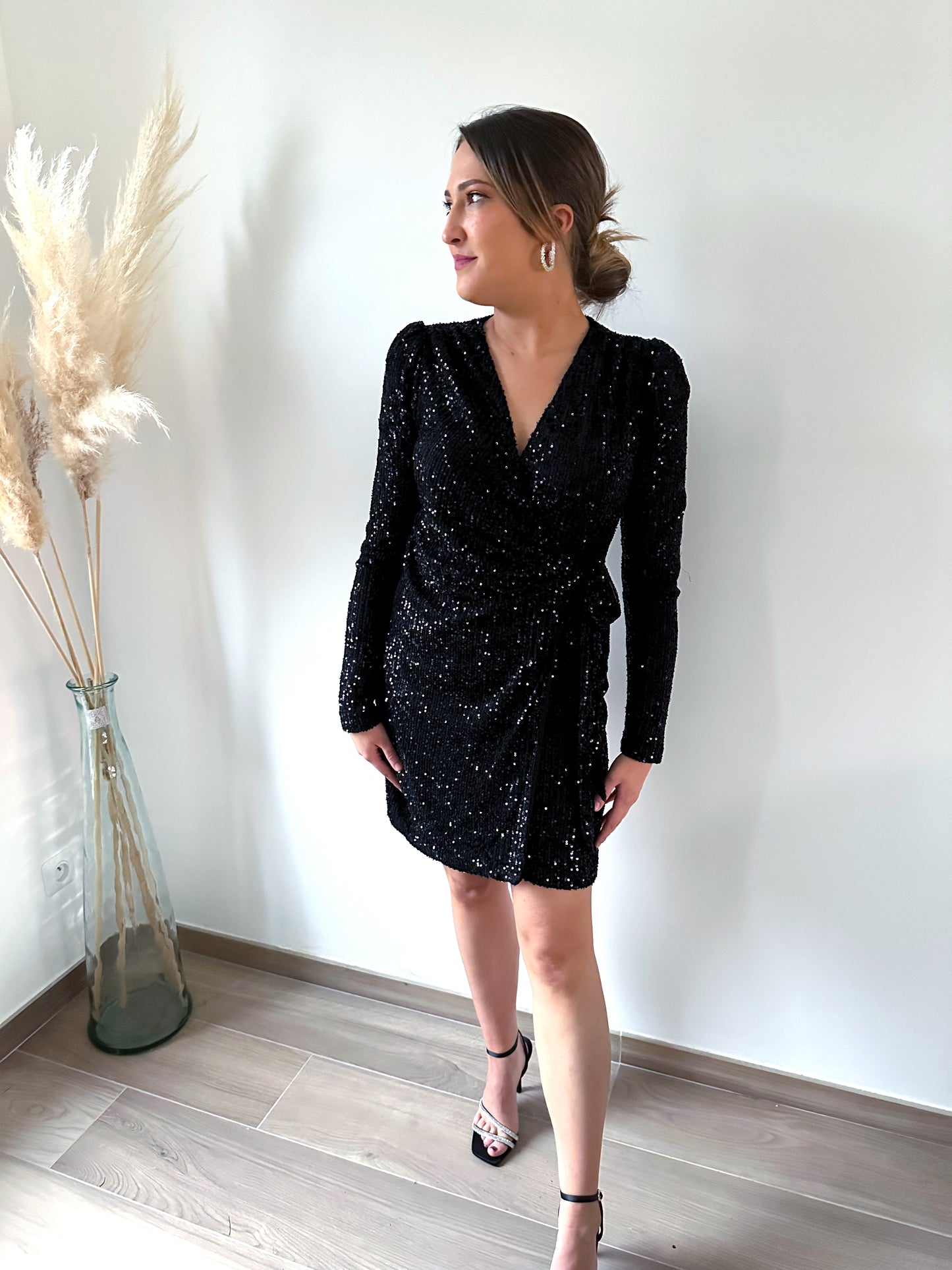 Robe noire pailletée ALMA