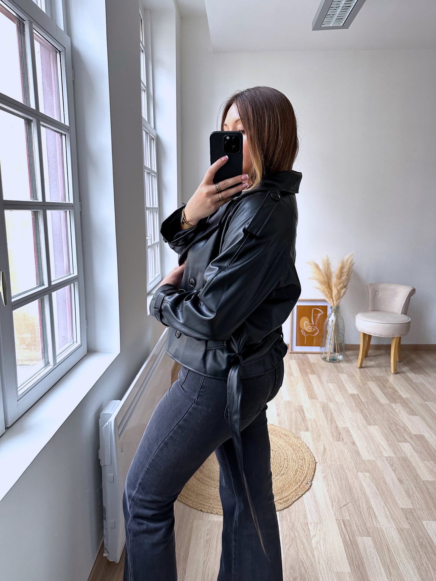 SELENIA short faux leather trench coat