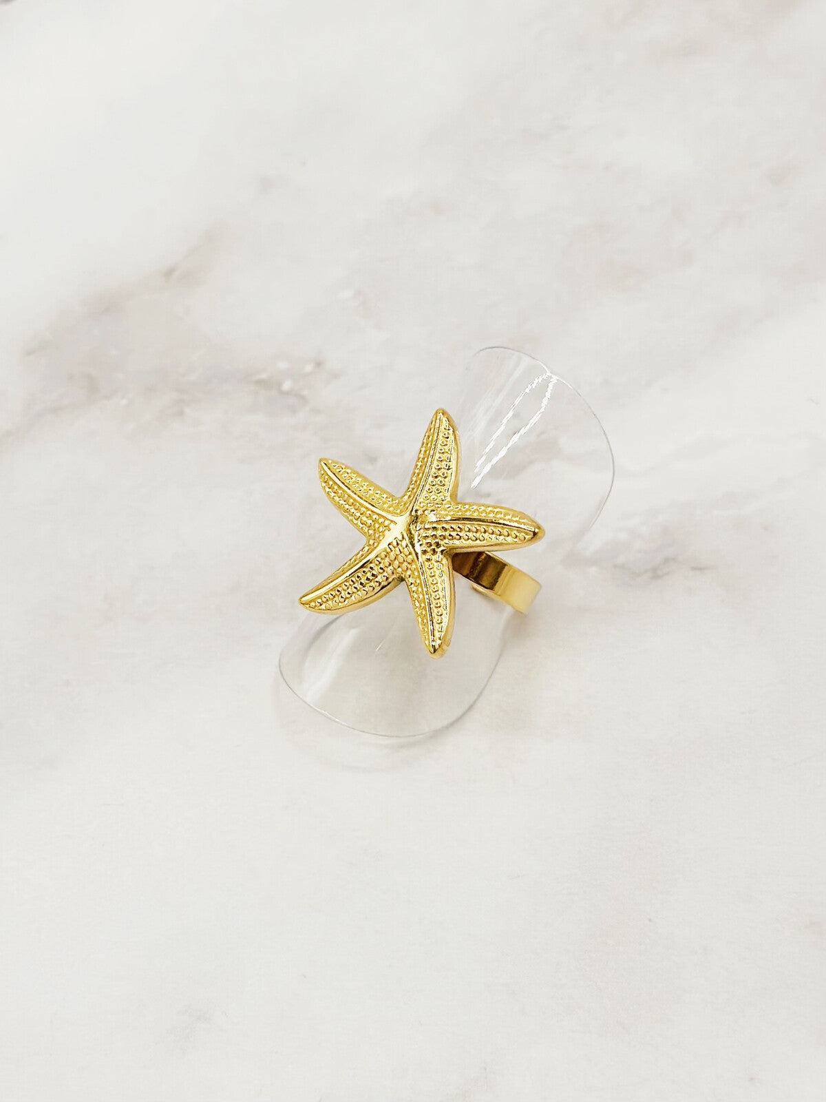 Bague dorée étoile de mer