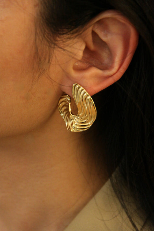 Boucles d’oreilles spirale dorée