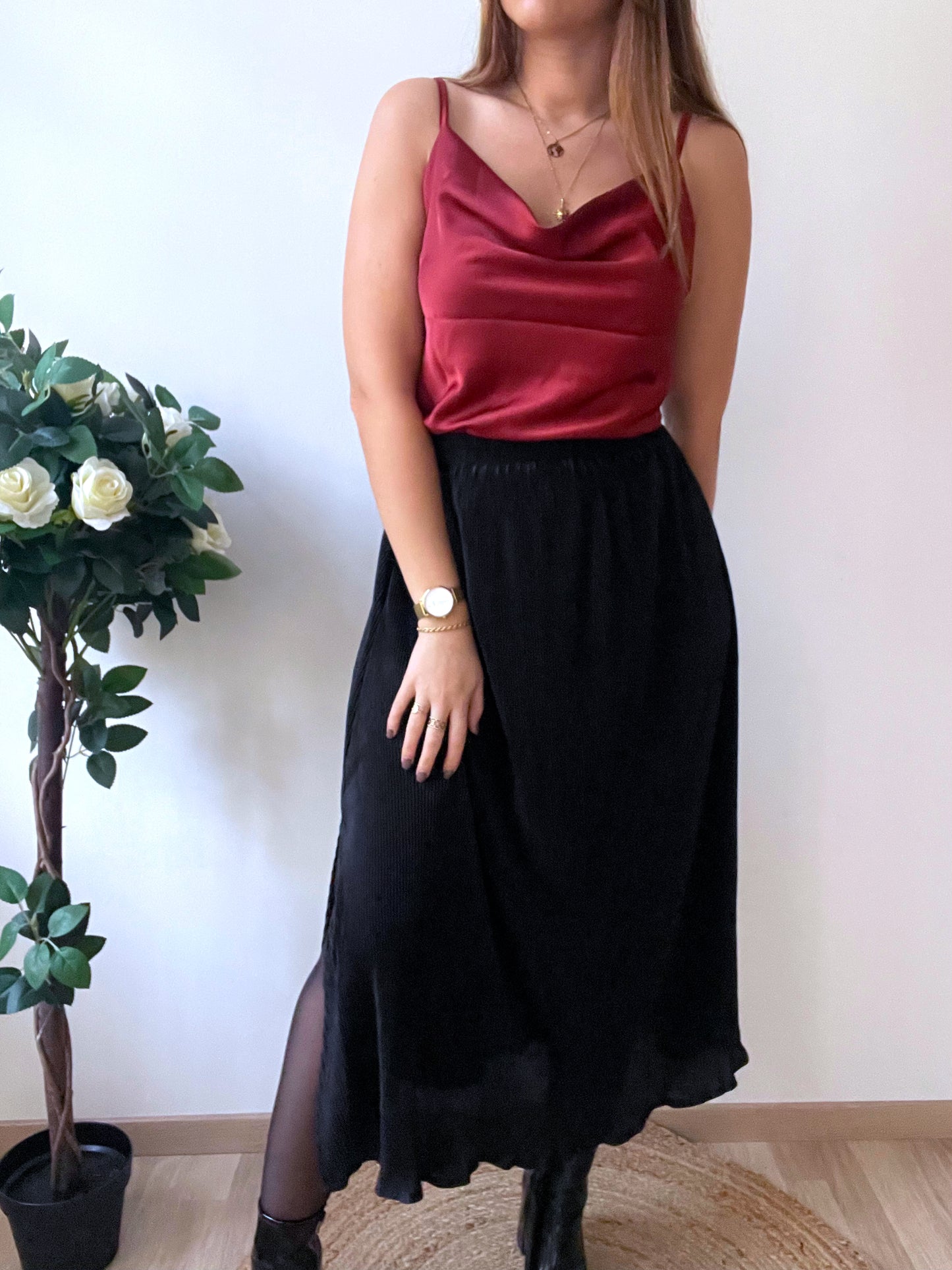 AURORE black pleated skirt