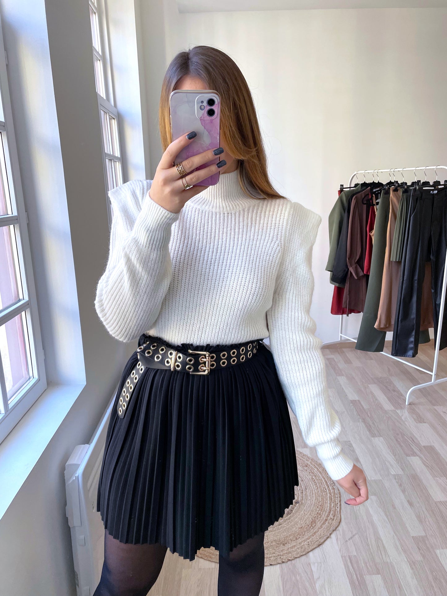 Eyelet belt