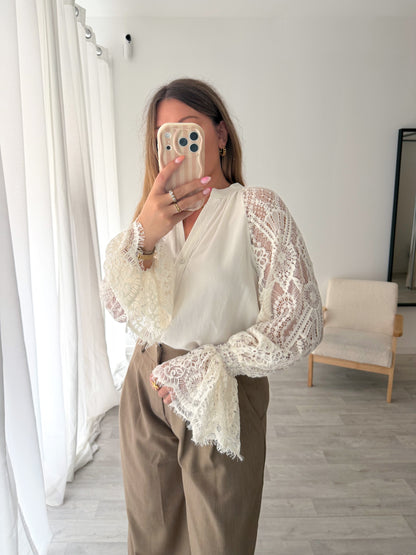 Blouse dentelle écru OLGA