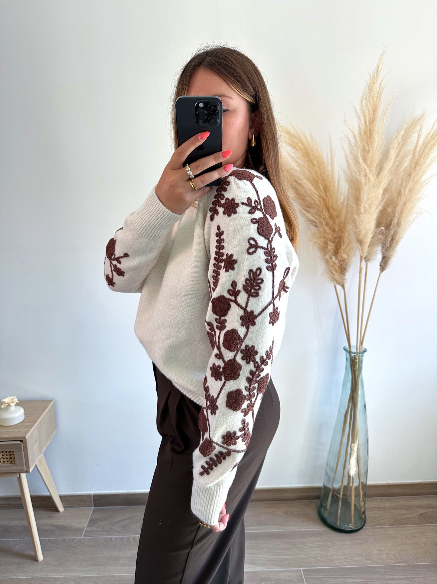 Pull écru brodé AURORE